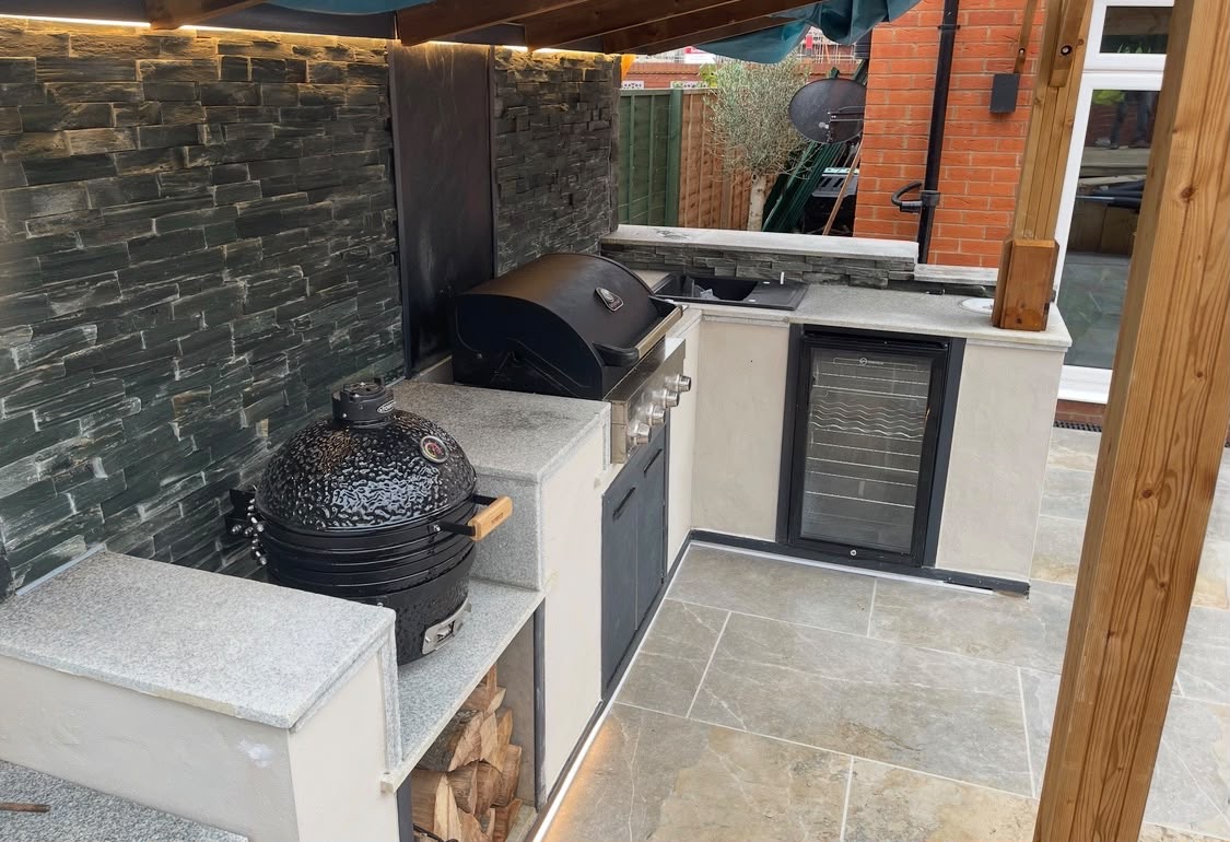 Outdoor kitchen full build by Paving Wise